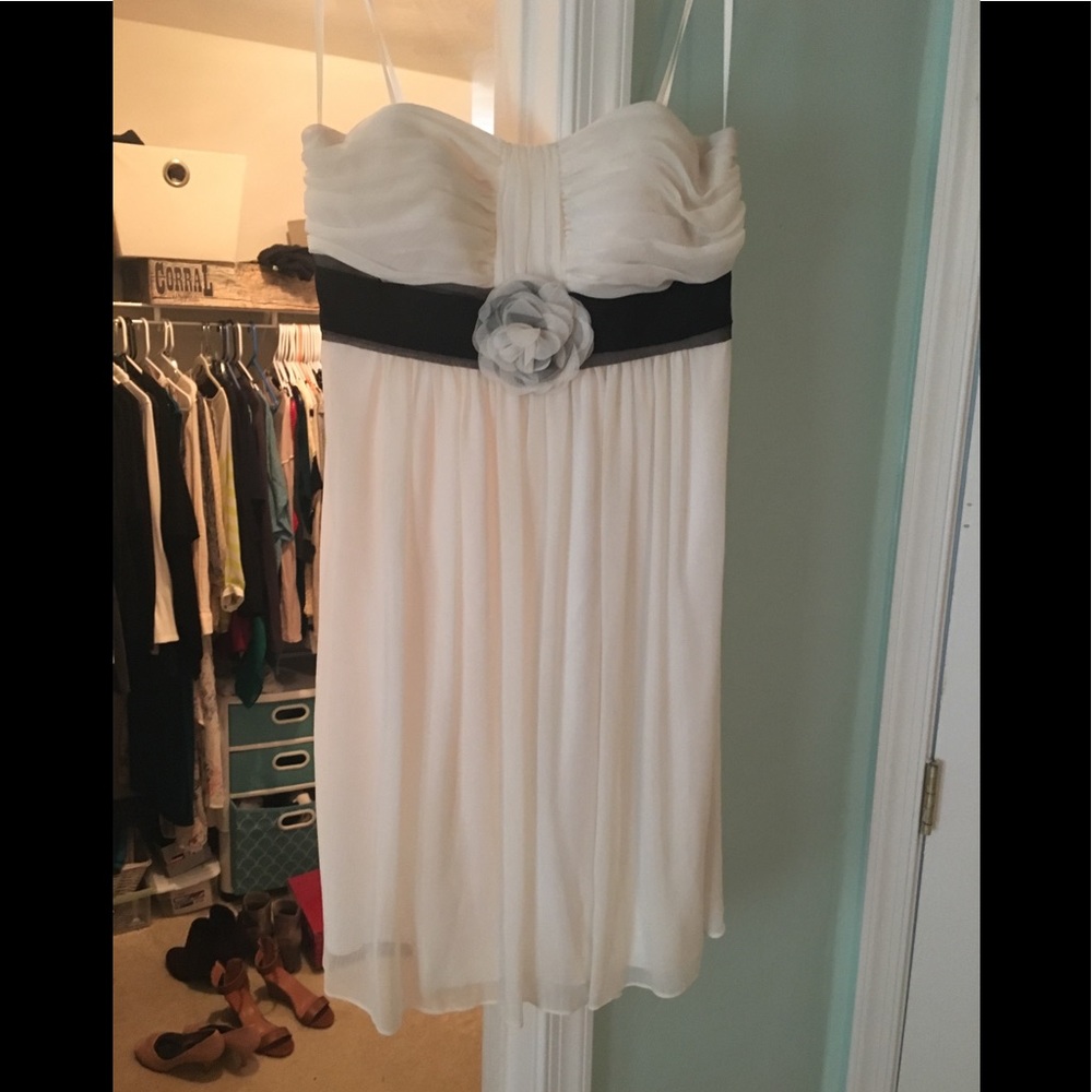 strapless dress